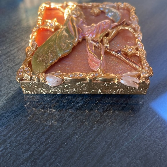 Kirk’s Folly Mirror Compact - Picture 10 of 15